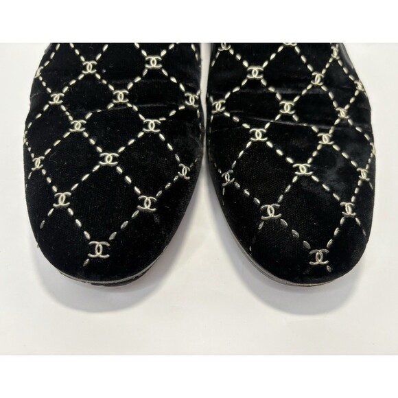 Chanel Black Velvet Loafers w/ Silver Metal CC Logo Accents 2017 EU Sz 36 6 - Picture 5 of 14
